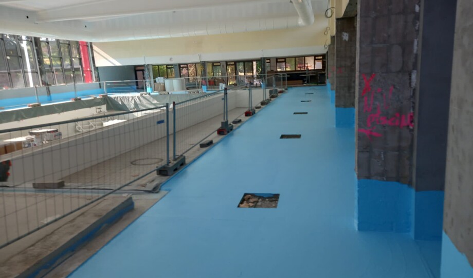 Saniproof als waterdichting rond zwembaden Saniproof als waterdichting rond zwembaden